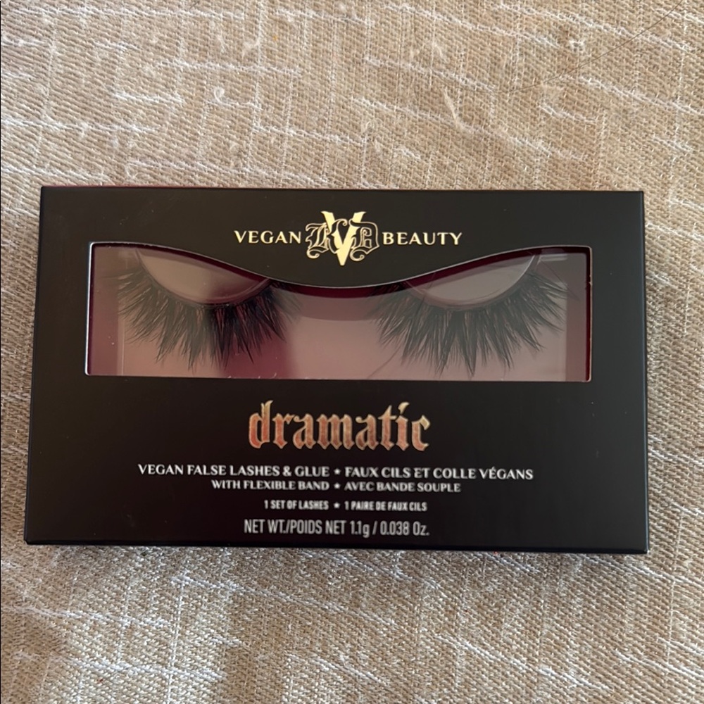 Vegan Lashes by - Dramatic Black